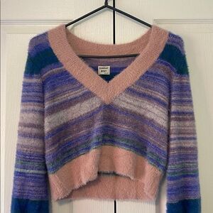 Sunday Best | Aritzia Cropped V-Neck Sweater